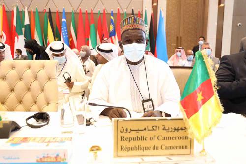 roundtable_0007_0N7A2915