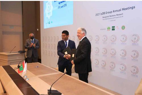 signing-ceremony (2)